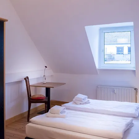 Dingdong Koblenz - City Apartments-2